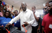 نجم الكرة جورج ويا يفوز بانتخابات الرئاسة في ليبيريا | موقع سوا 