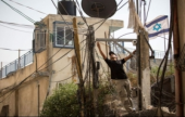 القدس: المستوطنون يستبدلون أقفال مبنى في سلوان | موقع سوا 