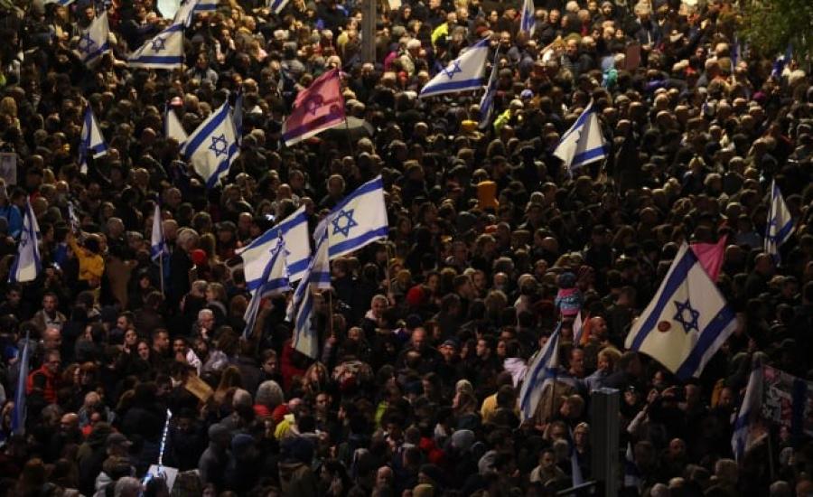 الآلاف يتظاهرون ضد حكومة نتنياهو في تل أبيب وحيفا | موقع سوا 