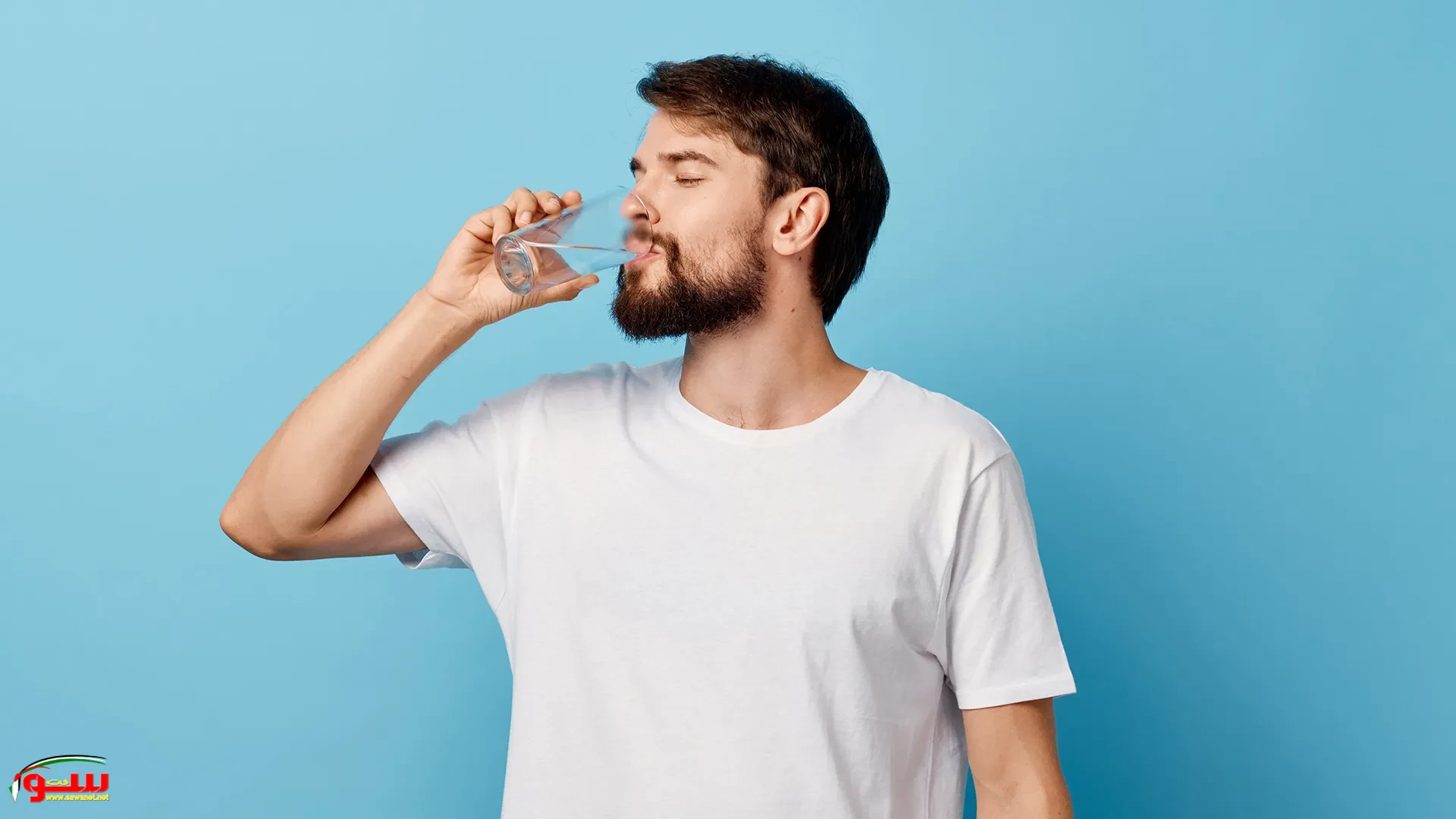 علميا الجواب قد يفاجئك , لماذا لا يخزن الجسم الماء في رمضان؟