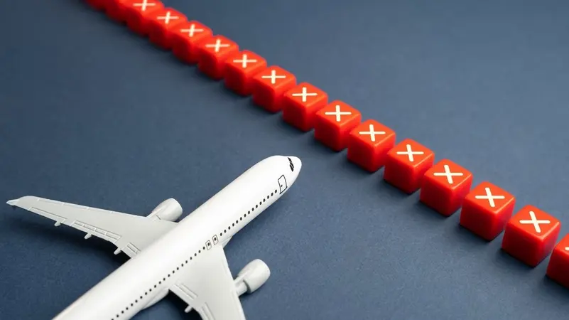 دول عربية وأجنبية تعلق رحلاتها الجوية إلى إيران بعد الضربة الإسرائيلية