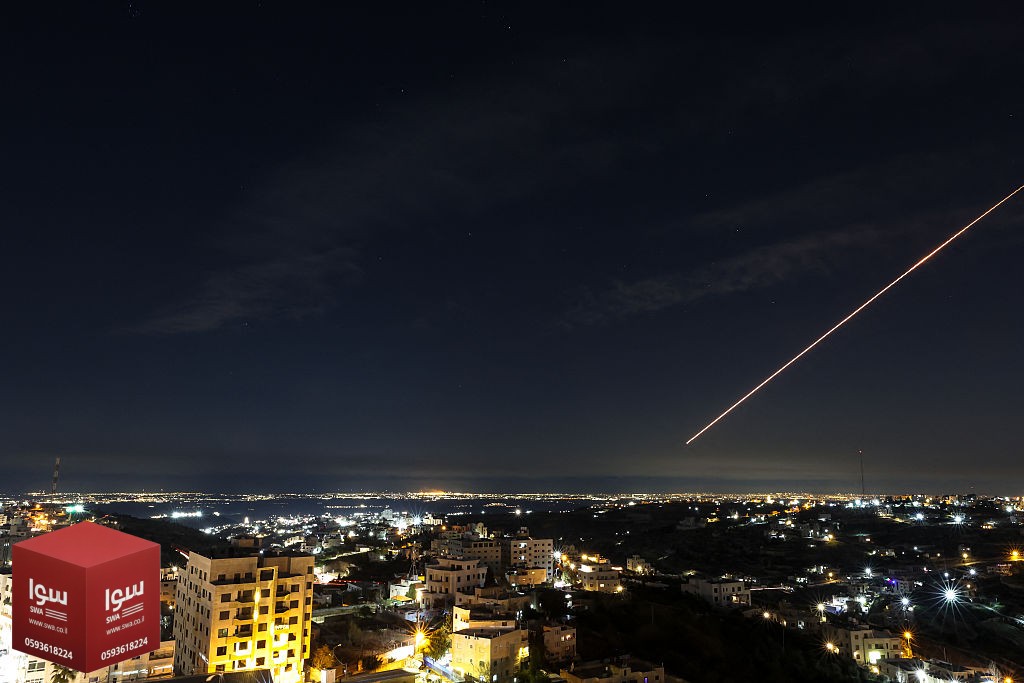 الدفاع المدني الفلسطيني: 70 حالة سقوط لشظايا صواريخ في الضفة الغربية