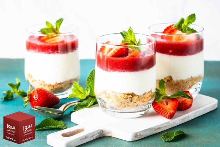 تشيز كيك الفراولة السريع بثلاث مكونات