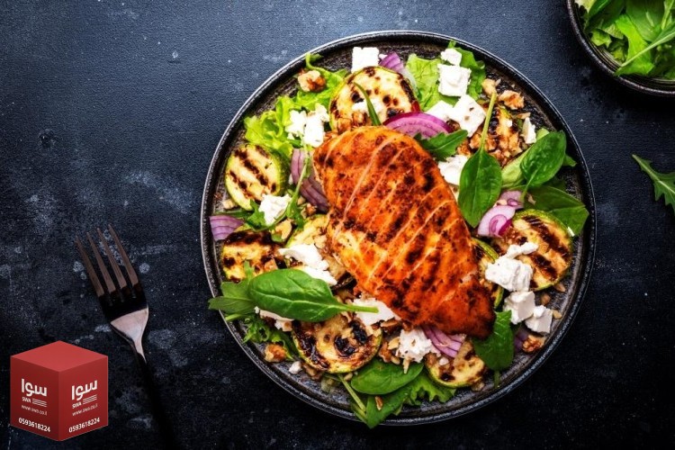 سلطة بالدجاج المشوي